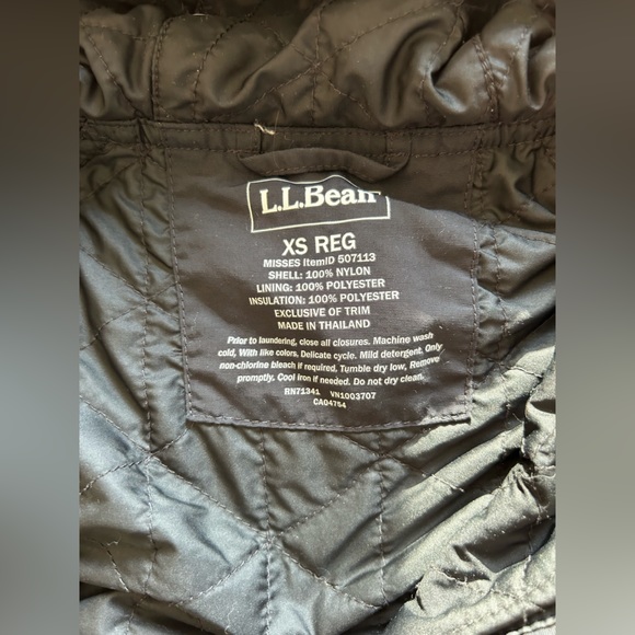 L.L. Bean lightly insulated jacket - Picture 2 of 4